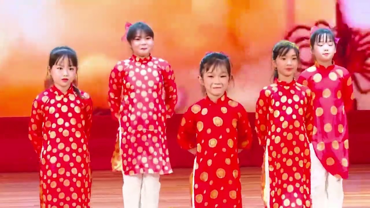 VĂN NGHỆ