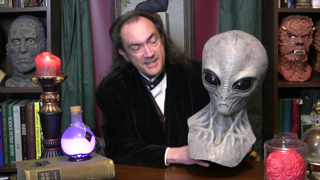 Creepy Cheapies: Area 51 Gray Alien Mask