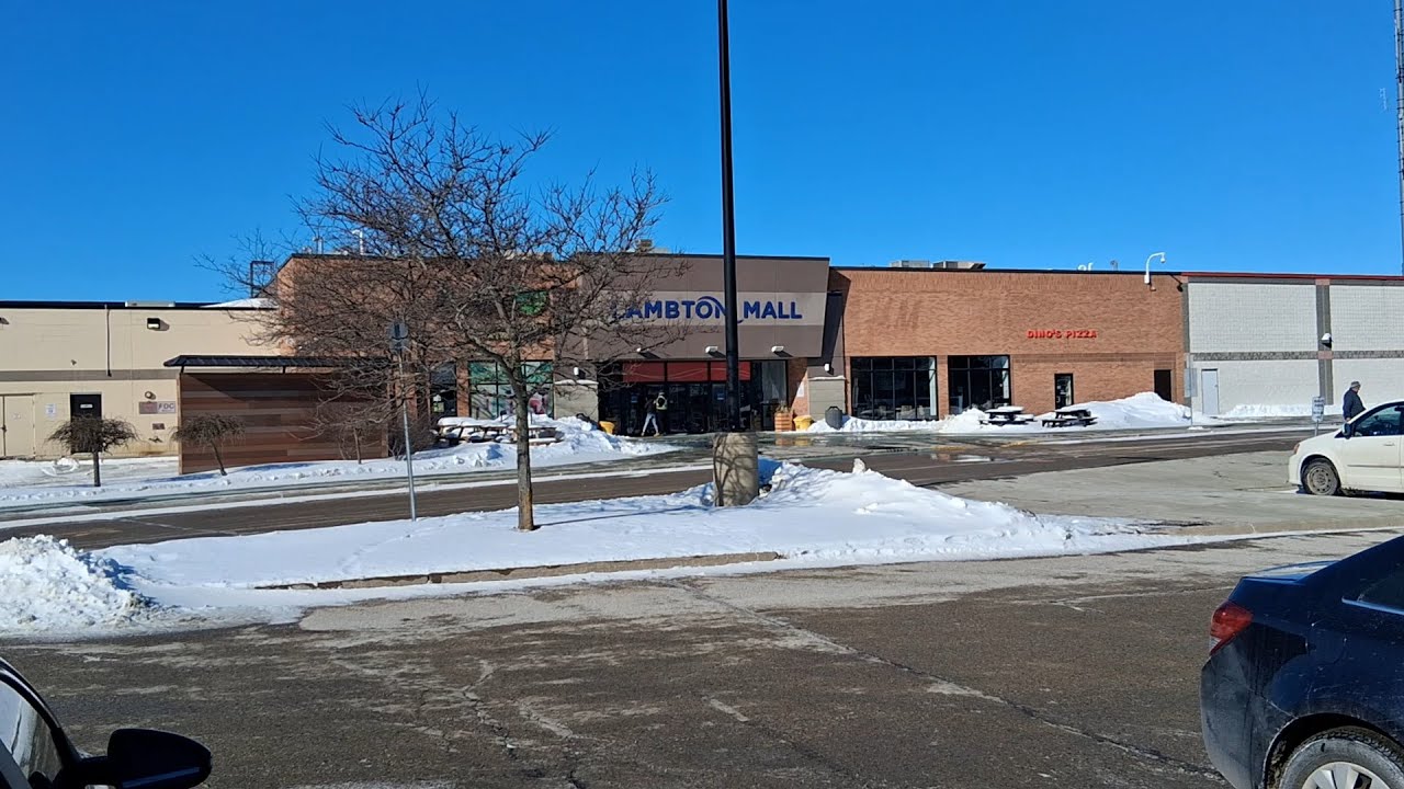 (Lambton Mall Tour) Walking Inside Sarnia Ontario's Indoor Shopping Mall