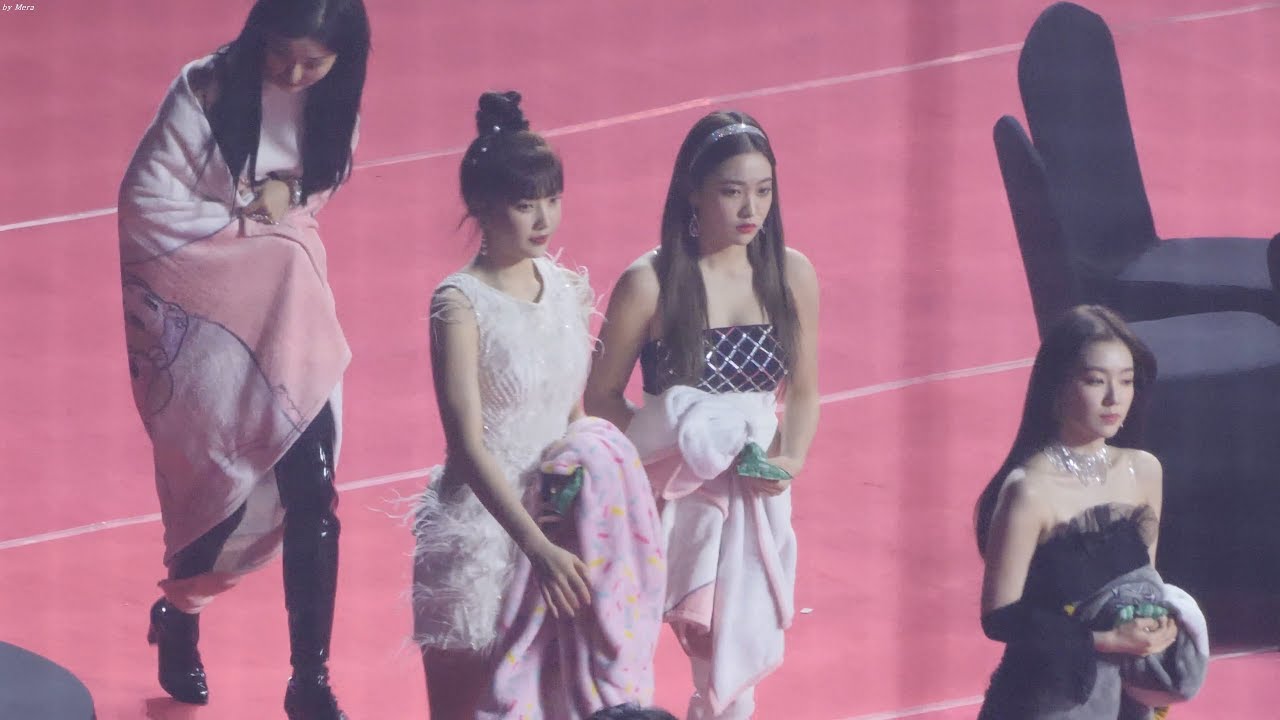 200130 레드벨벳(Red Velvet) 가수석입장,김재환본상수상 축하 [4K] 직캠 by Mera
