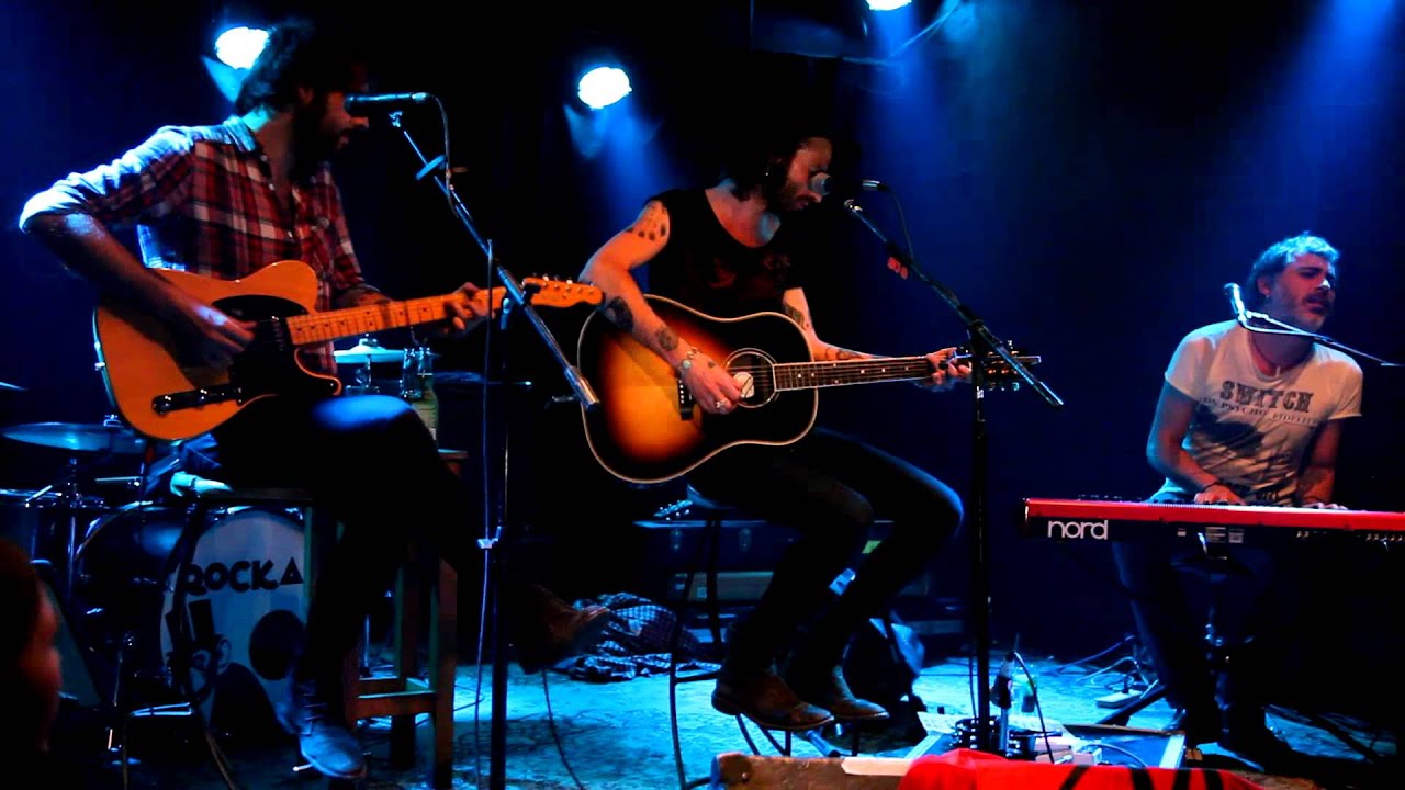 LEIVA - TODAVIA UNA CANCION DE AMOR - MUTAR BAR - AVELLANEDA 12-04-2013