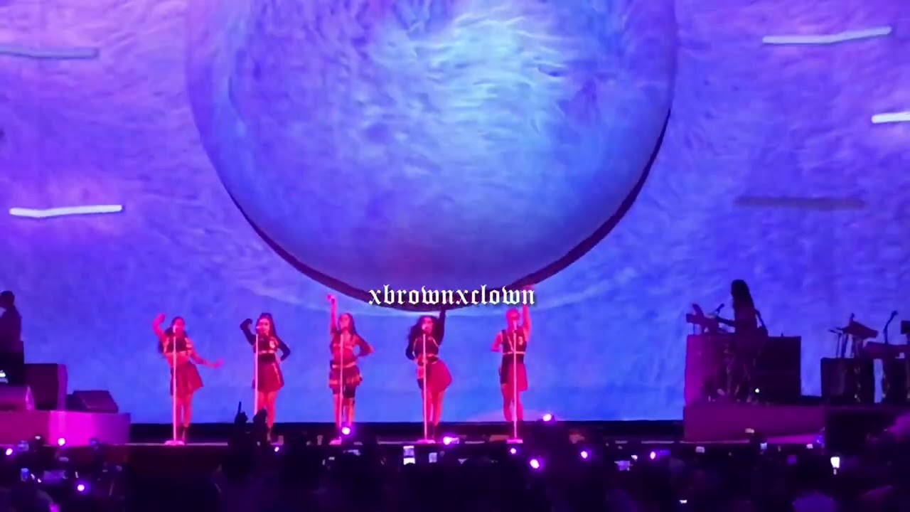 Ariana Grande - thank you, next (2019.05.06 LA Sweetener Tour)