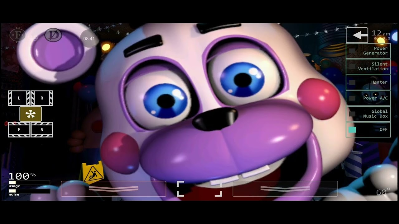 Jugando FNAF UCN