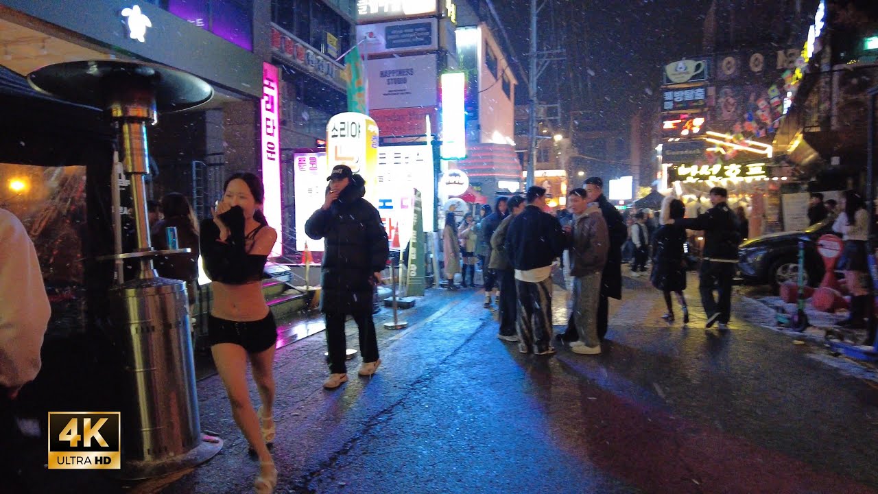 ［Hongdae 4K］ Ночная прогулка по Сеулу!! ~ Все ждали белого Рождества в Хондэ ~~ !!