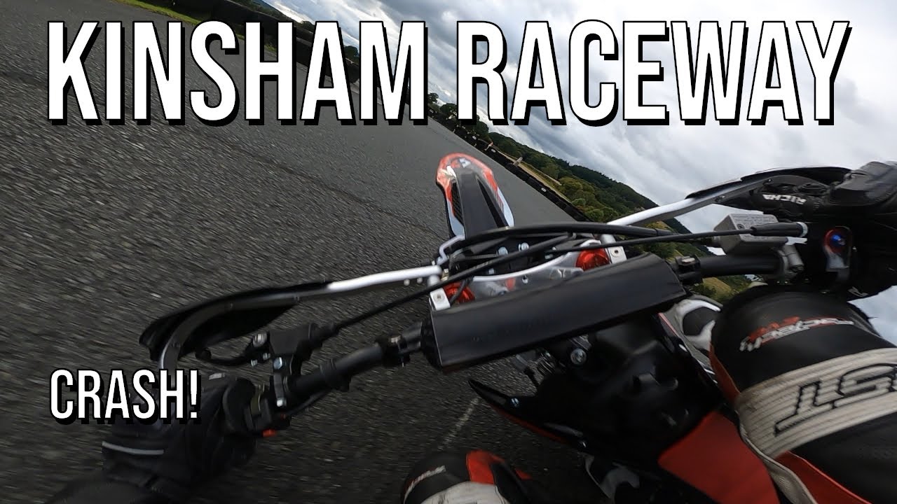 Kinsham Raceway - Crash and Racing Fast 2 Strokes!