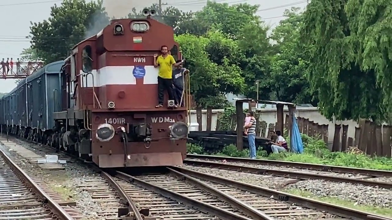 ভারতীয় ট্রেনের বাংলাদেশ প্রবেশের দৃশ্য।  চুয়াডাঙ্গার দর্শনা সীমান্ত দিয়ে ট্রেন কিভাবে আসে দেখে !!