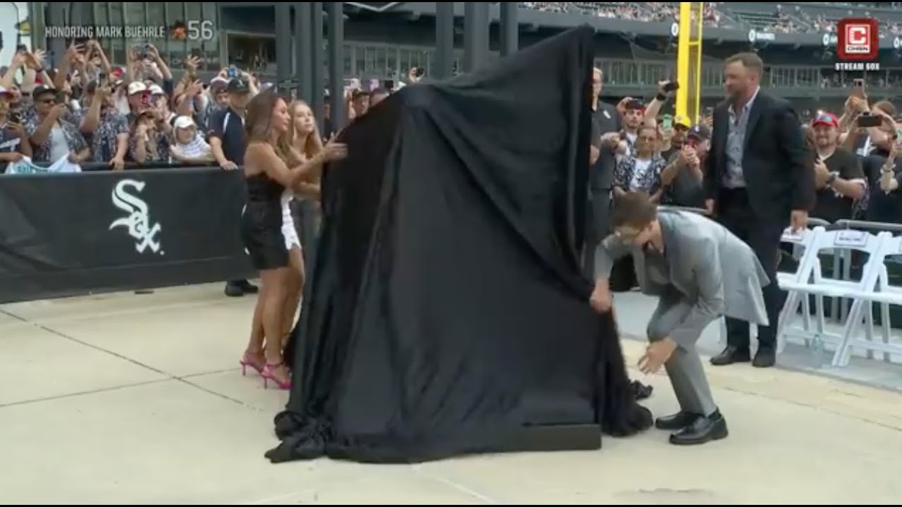 Watch FULL Mark Buehrle Statue Reveal Ceremony