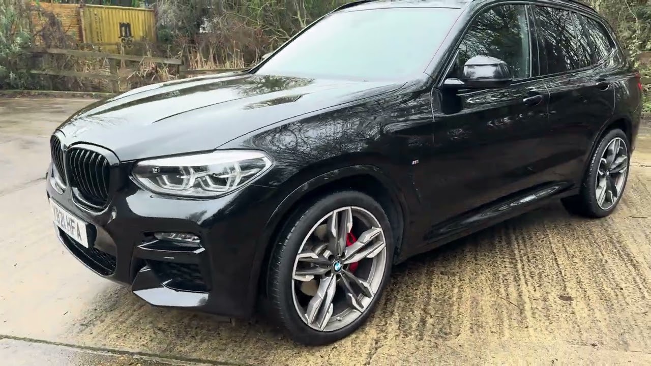 2021 (21) BMW X3 M40d in Black Sapphire metallic. 