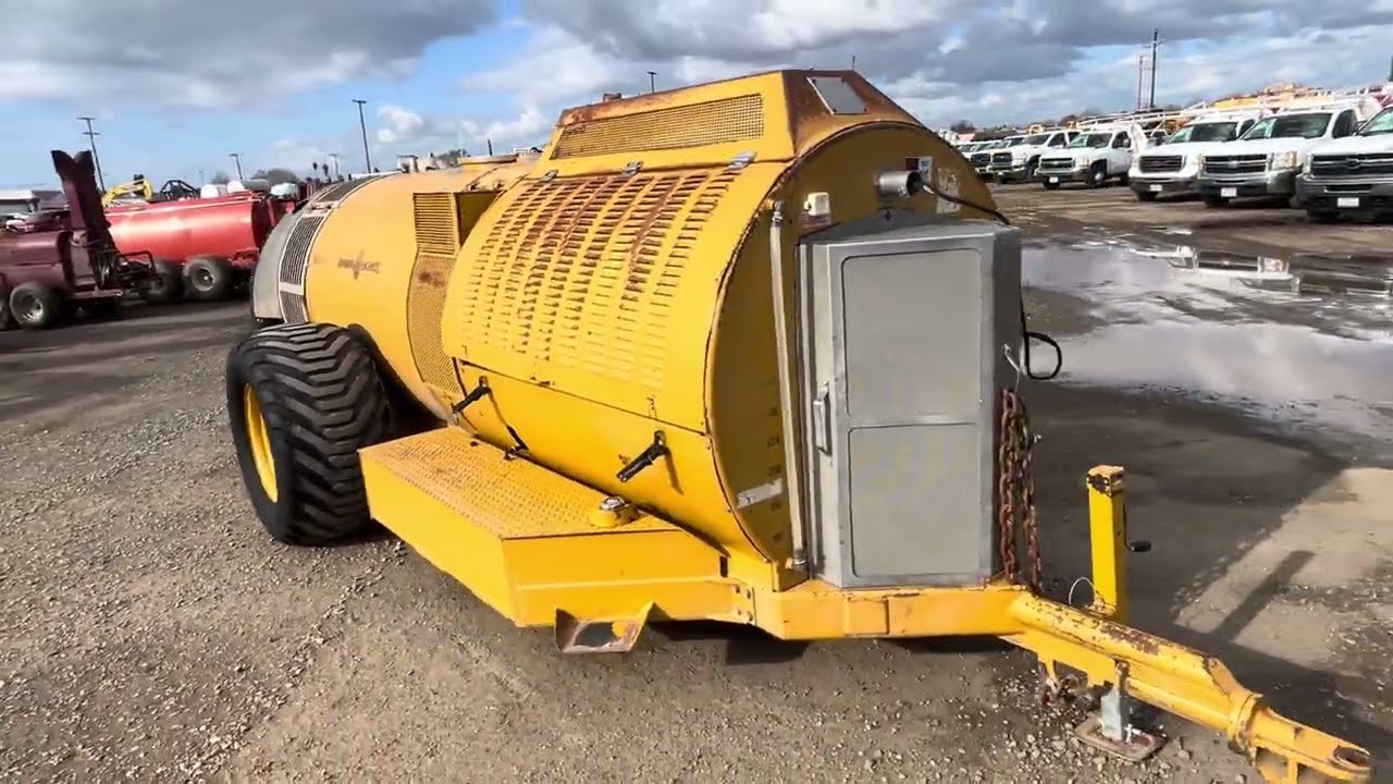 Lot 184: 2016 Air-o-Fan D-240 600 Gallon Engine Drive Sprayer