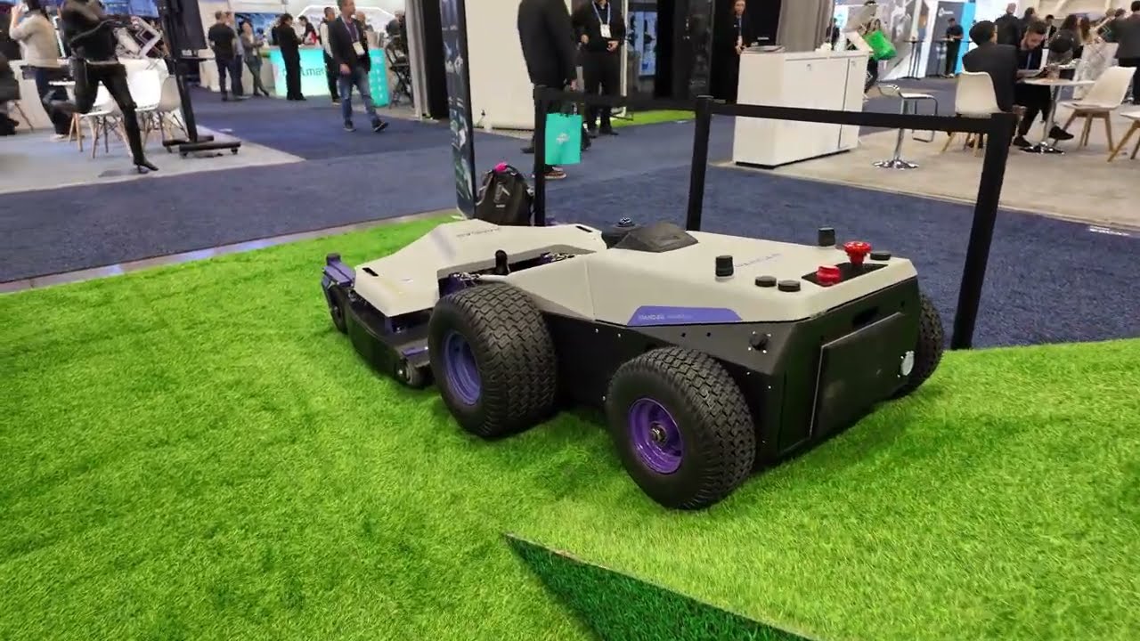Коммерческая роботизированная газонокосилка! Представлена ​​на #ces2026. Автономный кусторез Pandag.