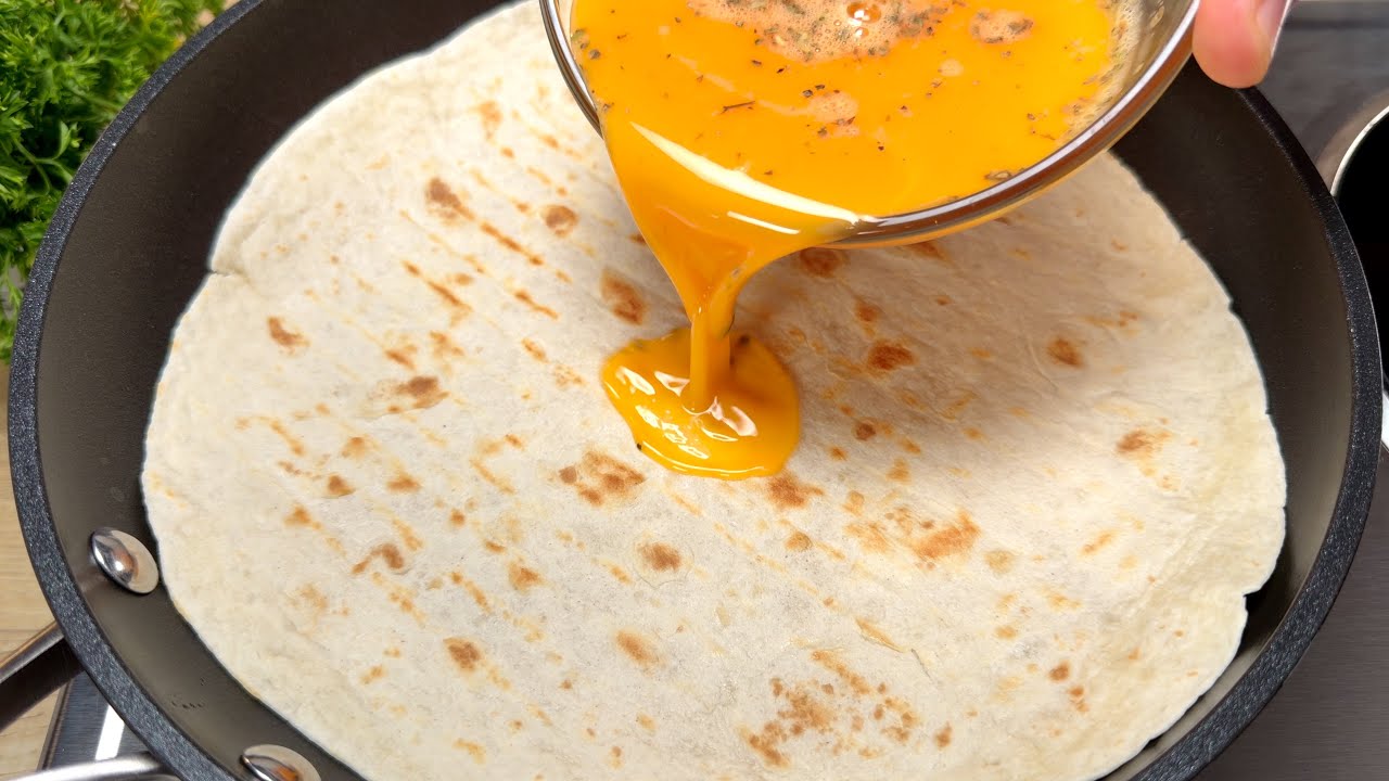 Вкуснее чем пицца! залейте тортилью яйцами... быстро и легко приготовить # 344