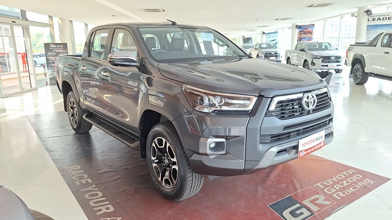 4ประตู4x4HighATสีเทา!! พาชม 2025 Toyota Hilux Revo D 4x4 D-Cab 4x4 2.8 High AT สีเทา 1.252 ล.