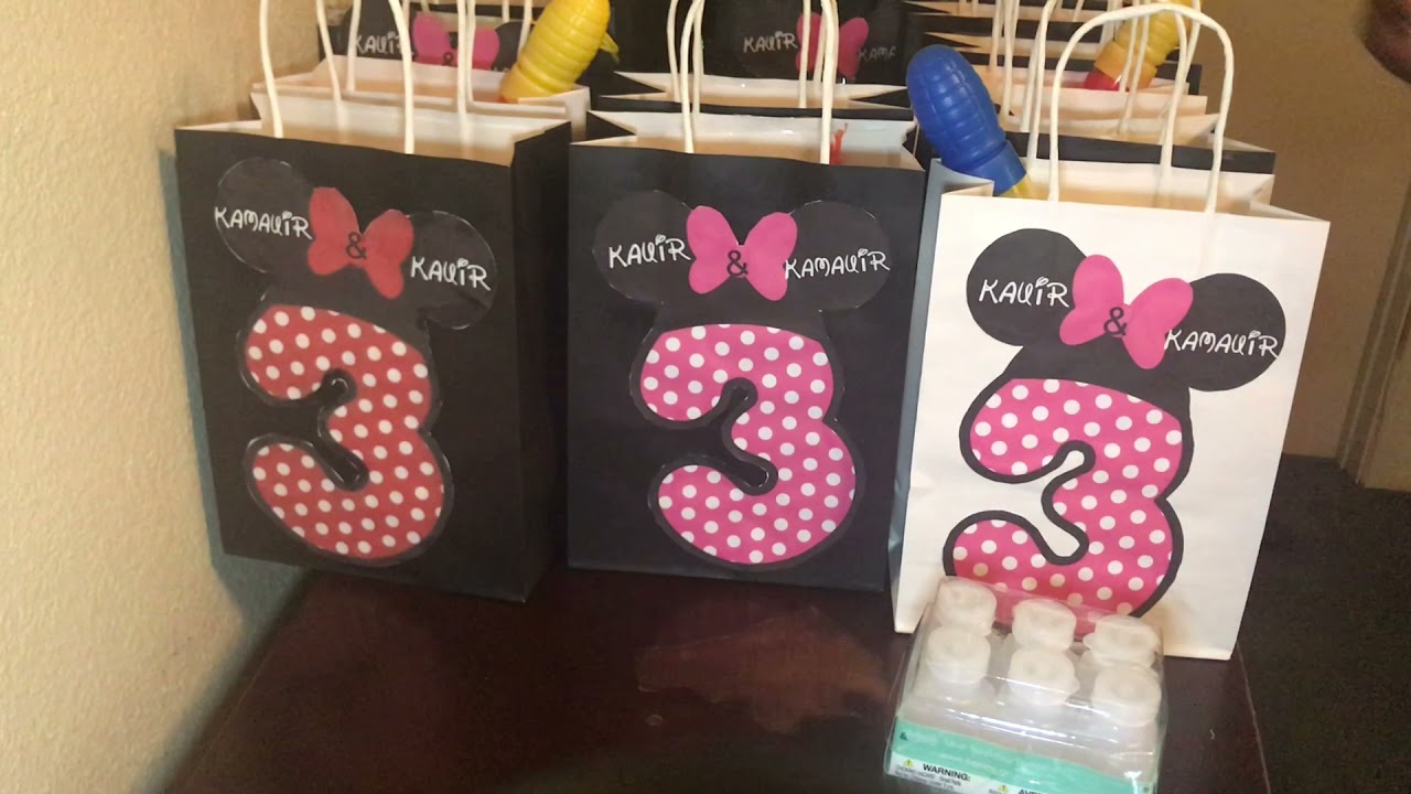 What's in my Party Bag. Birthday party bags boy and girl ideas!! Dollar tree Goodie bags