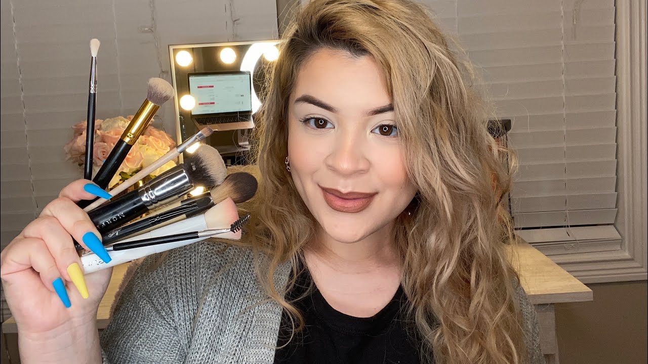 ASMR bestie helps you brush shop 💗