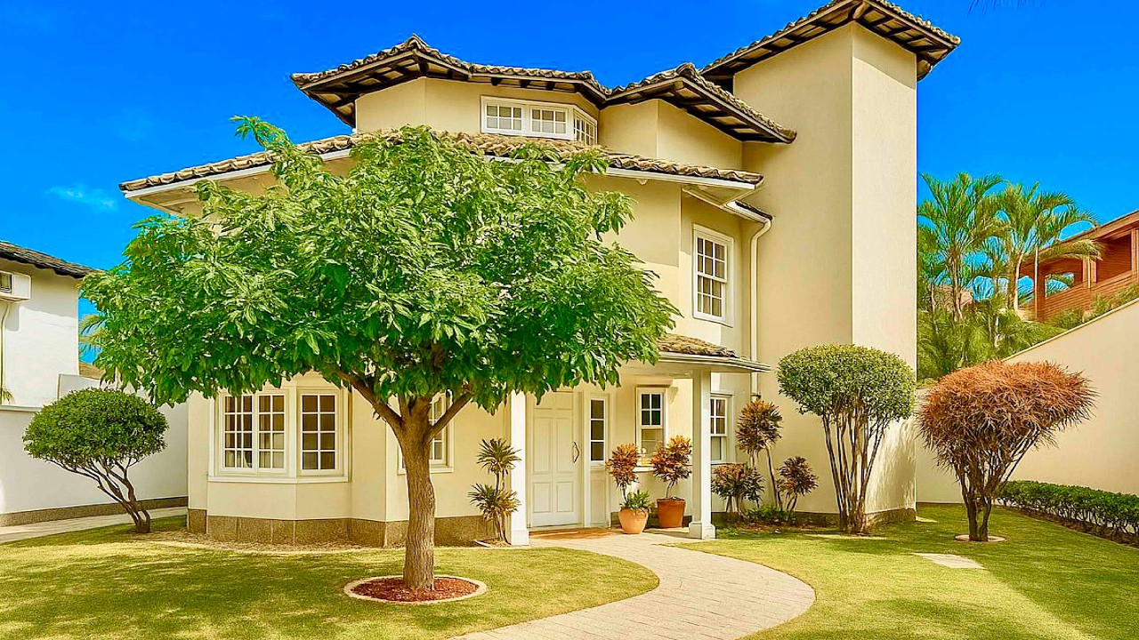 Muita Segurança, Lazer e Espaço – O Triplex Perfeito Para Sua Família na Barra!