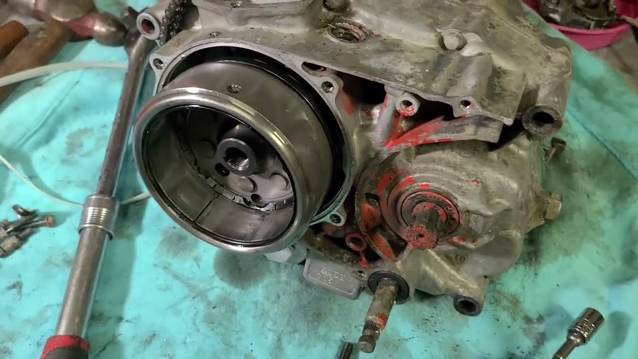 86-98 Honda XR200 Flywheel Removal.