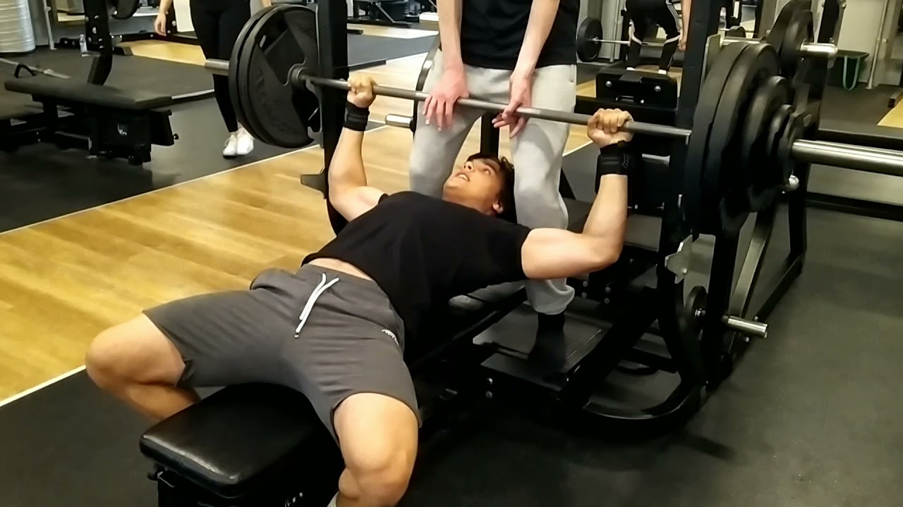 127,5 KG Bench Press 15 years old New PR!
