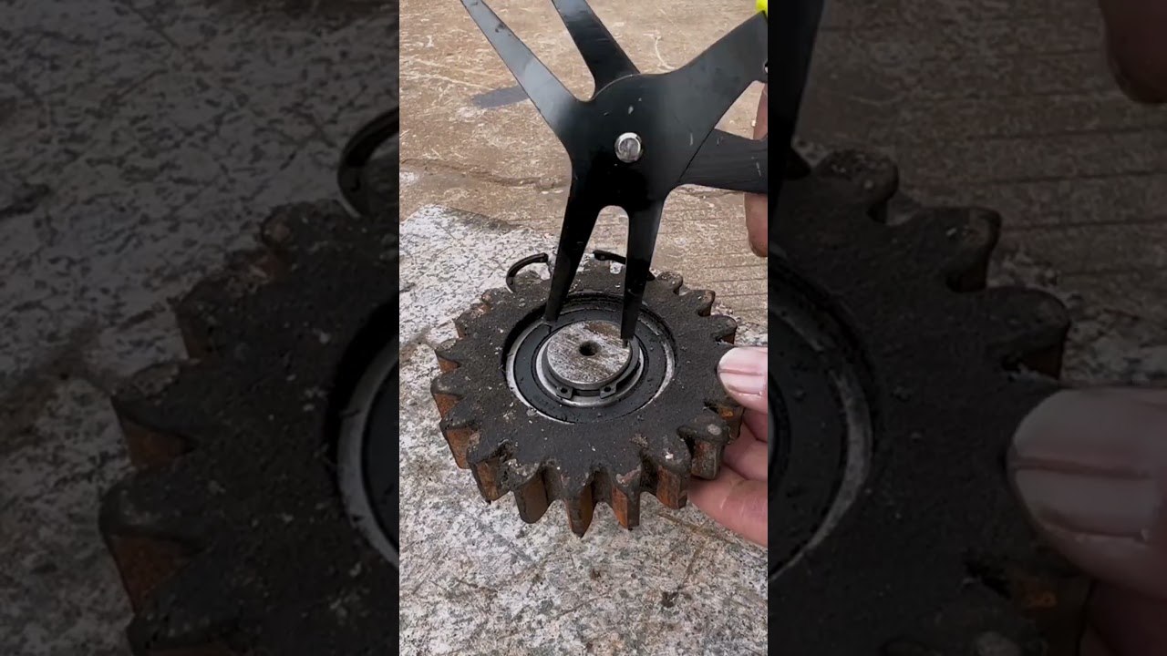 Circlip pliers for internal and external use, good machinery and good tools to save time and effort