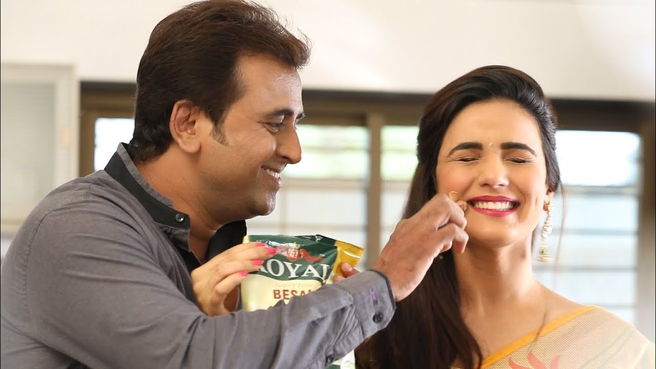 Royal Besan Tvc ! Jasmin Bhasin ! Sunil Dosani ! Hasan Malek ! Sunil Dosani Films !