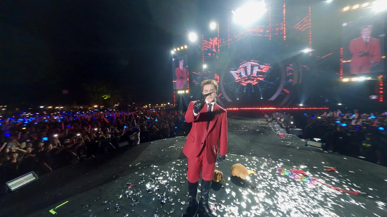 Sơn Tùng M-TP Lạc Trôi Mashup Chúng Ta Không Thuộc Về Nhau Y-Fest concert 2024  Viettel CineZeroFly