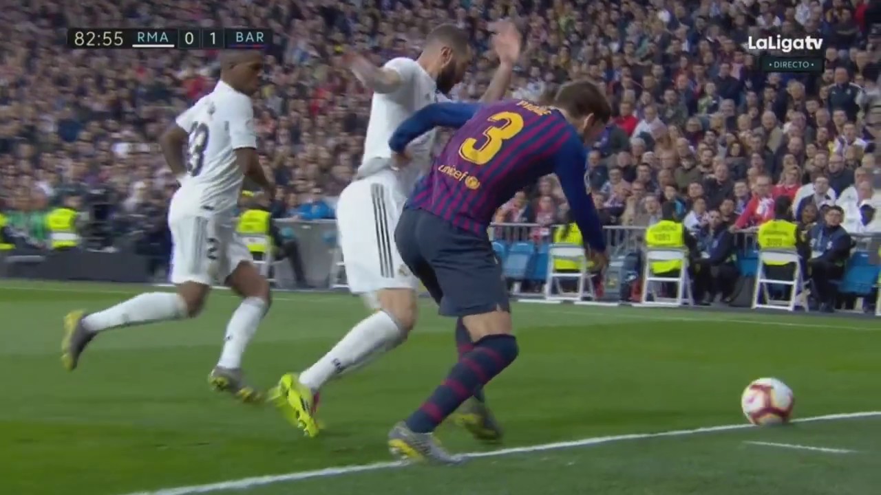 【おふざけ】ピケの自陣前ドリブル