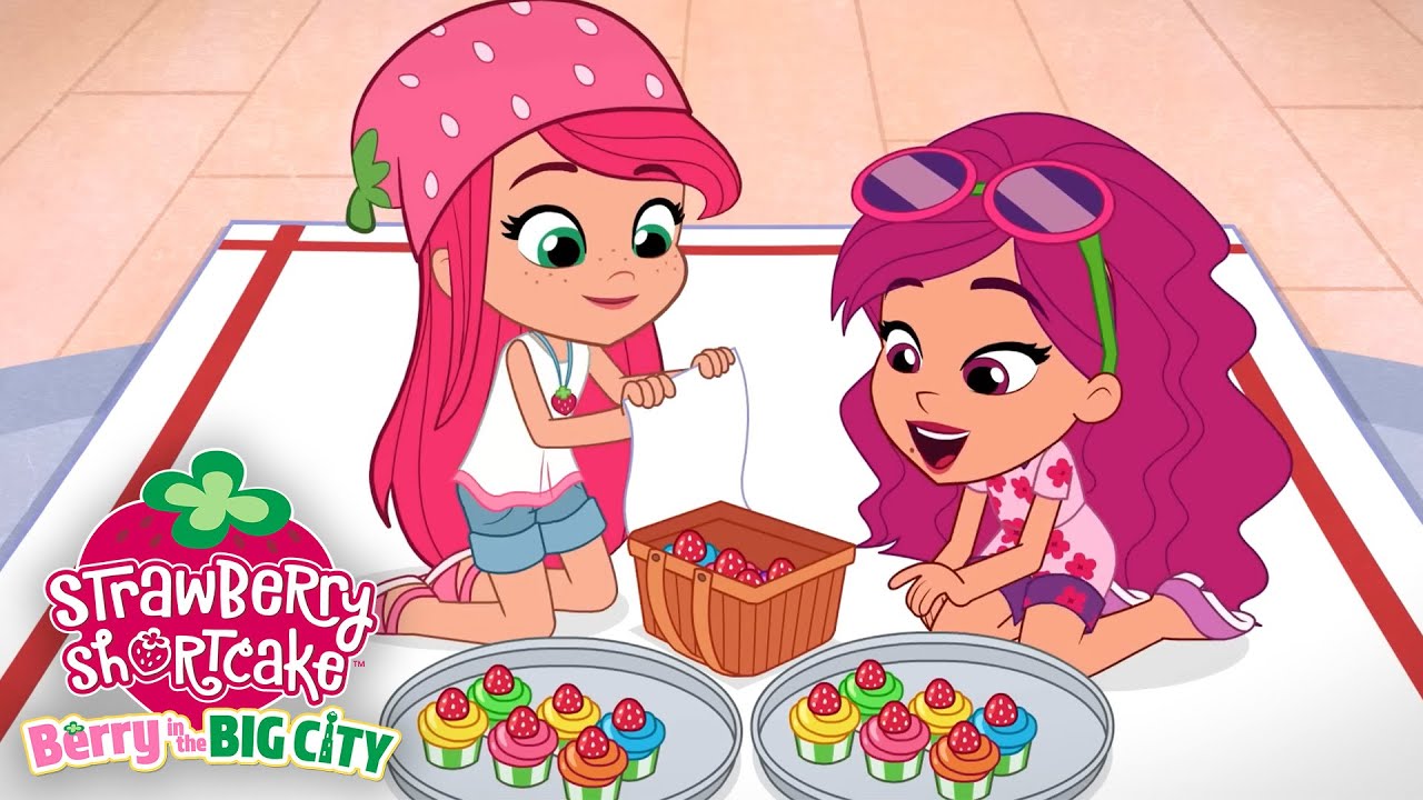 Berry Bestie Picnic | Strawberry Shortcake Berry in the Big City | Full Episodes | Animated Show