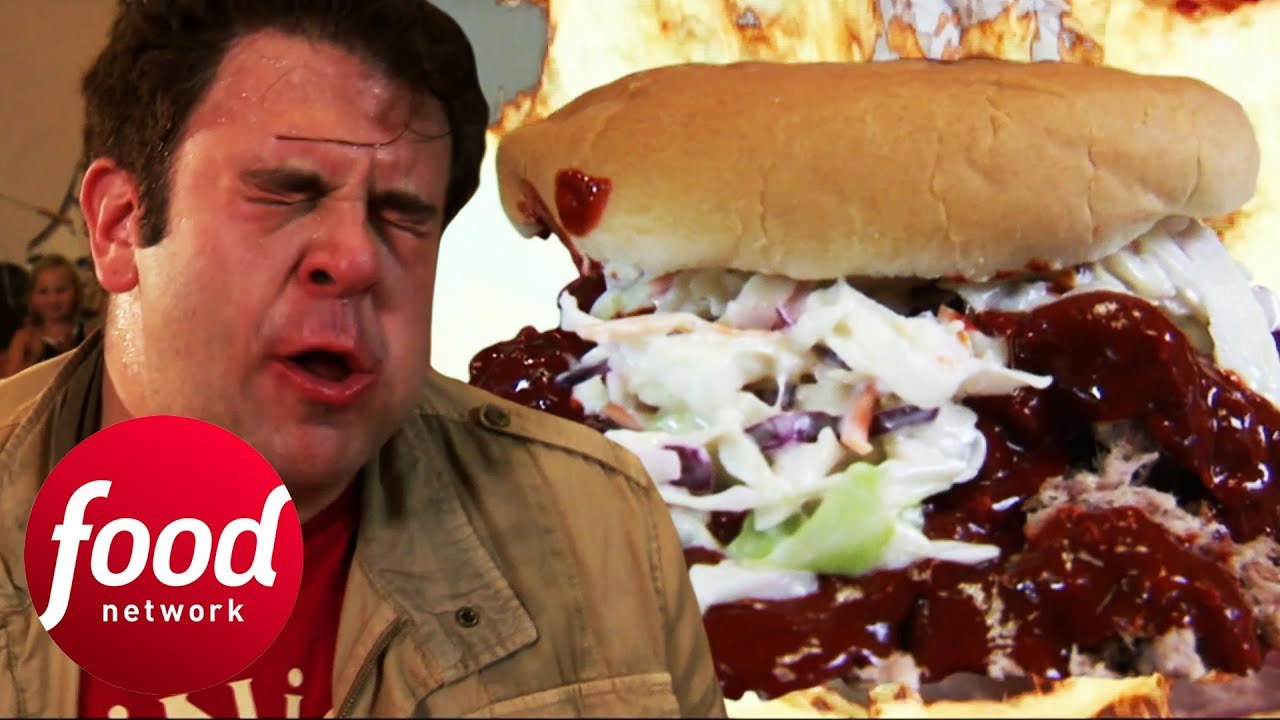 Бургер из очень горячей свинины лишает Адама дара речи | Man v Food