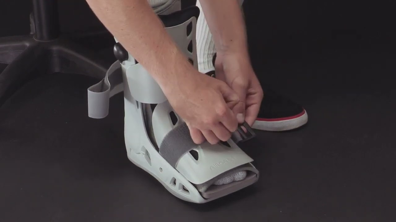 How to fit the AirSelect Short Walking Boot