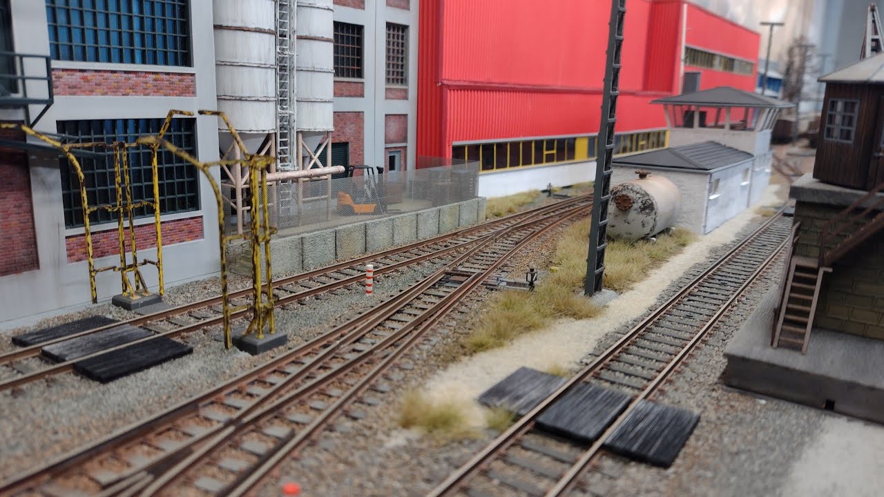 Inglenook sidings erweitert.