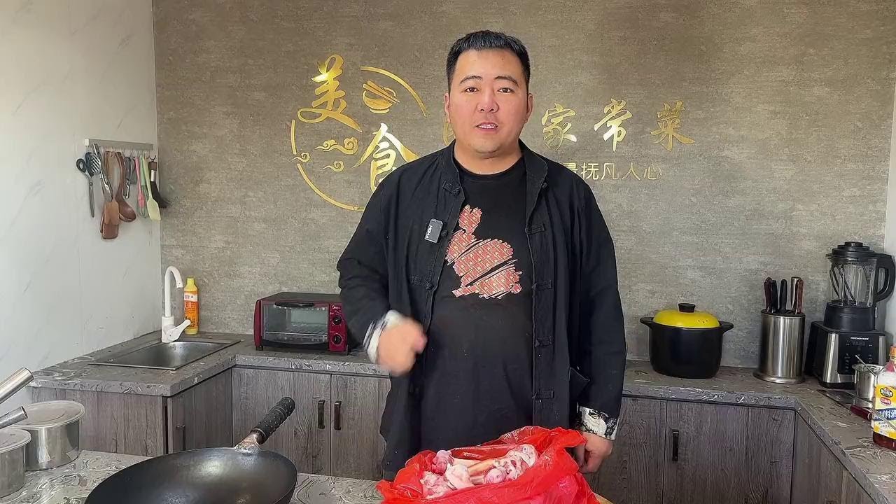 30元买了一盆羊棒骨，大厨做了两种不同吃法，全家老小都爱吃 #羊棒骨吸骨髓 #美食 #家常菜