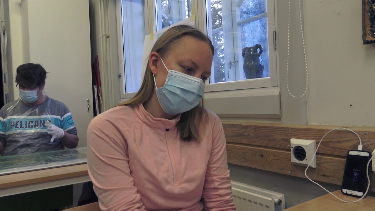 Vierailulla Kaarisillassa, kuva-artesaani Oona Peltola