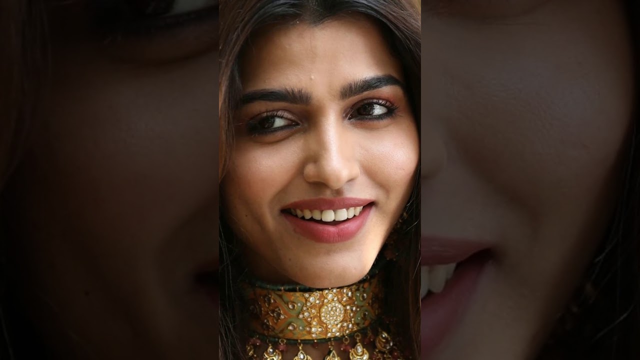 Dhanshika vertical close face edit