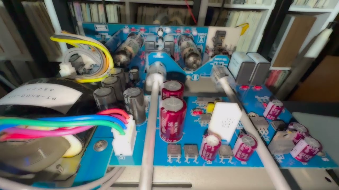 Elekit TU8500 + Philips Heerlen RTC E80CC SQ Tube O Getter Test 4