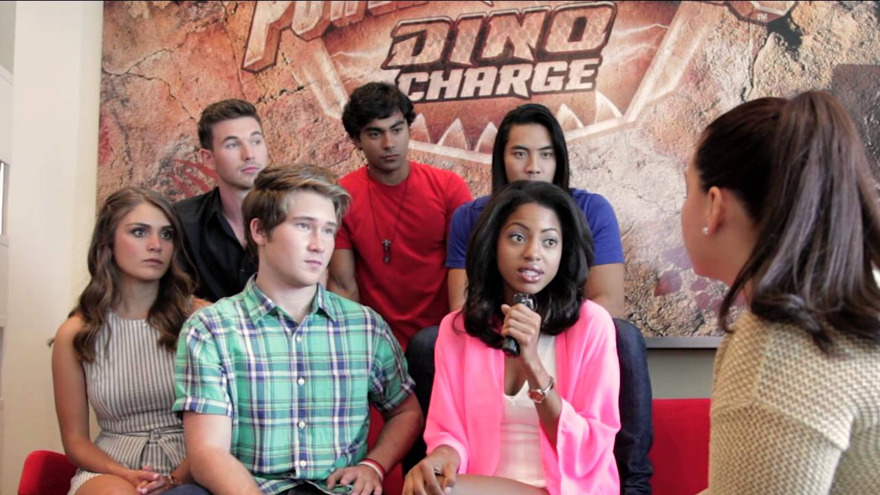 Comic Con 2015 the cast of Saban’s Power Rangers Dino Charge