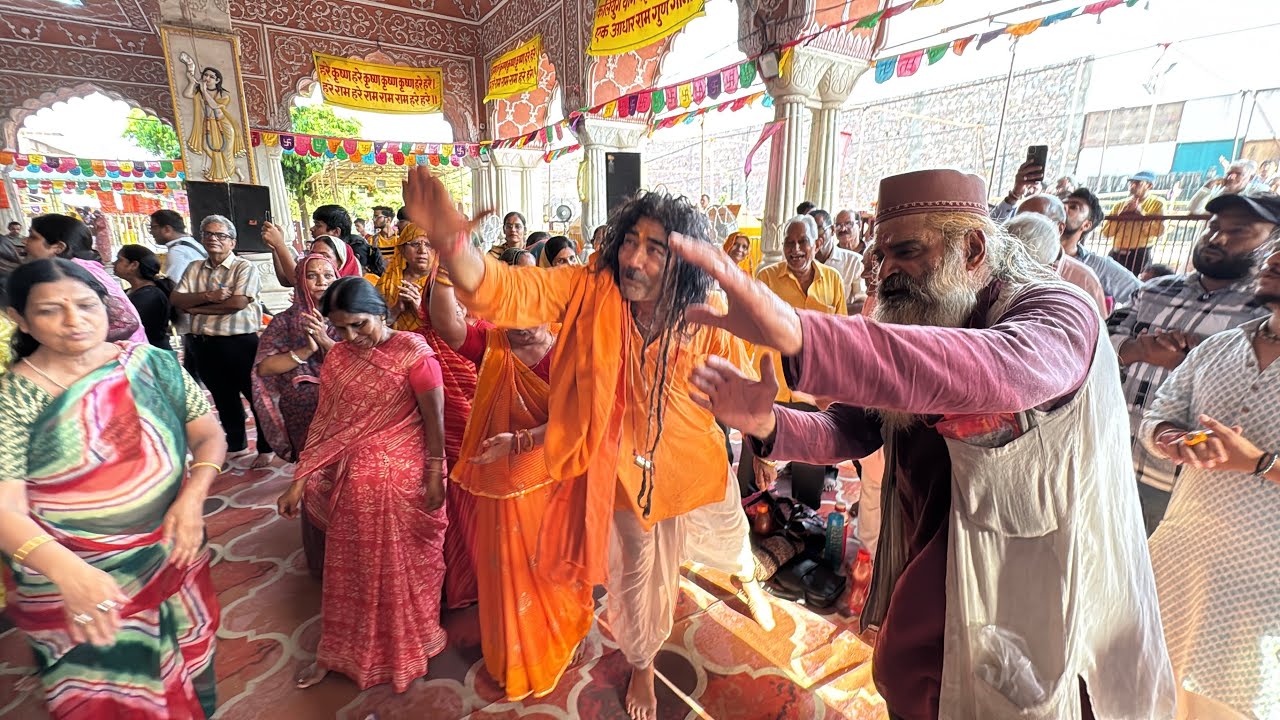 Govind Dev Ji का अद्भुत दर्शन 🌸 | Radha Krishna Prem Bhajan | Bhakti Reels