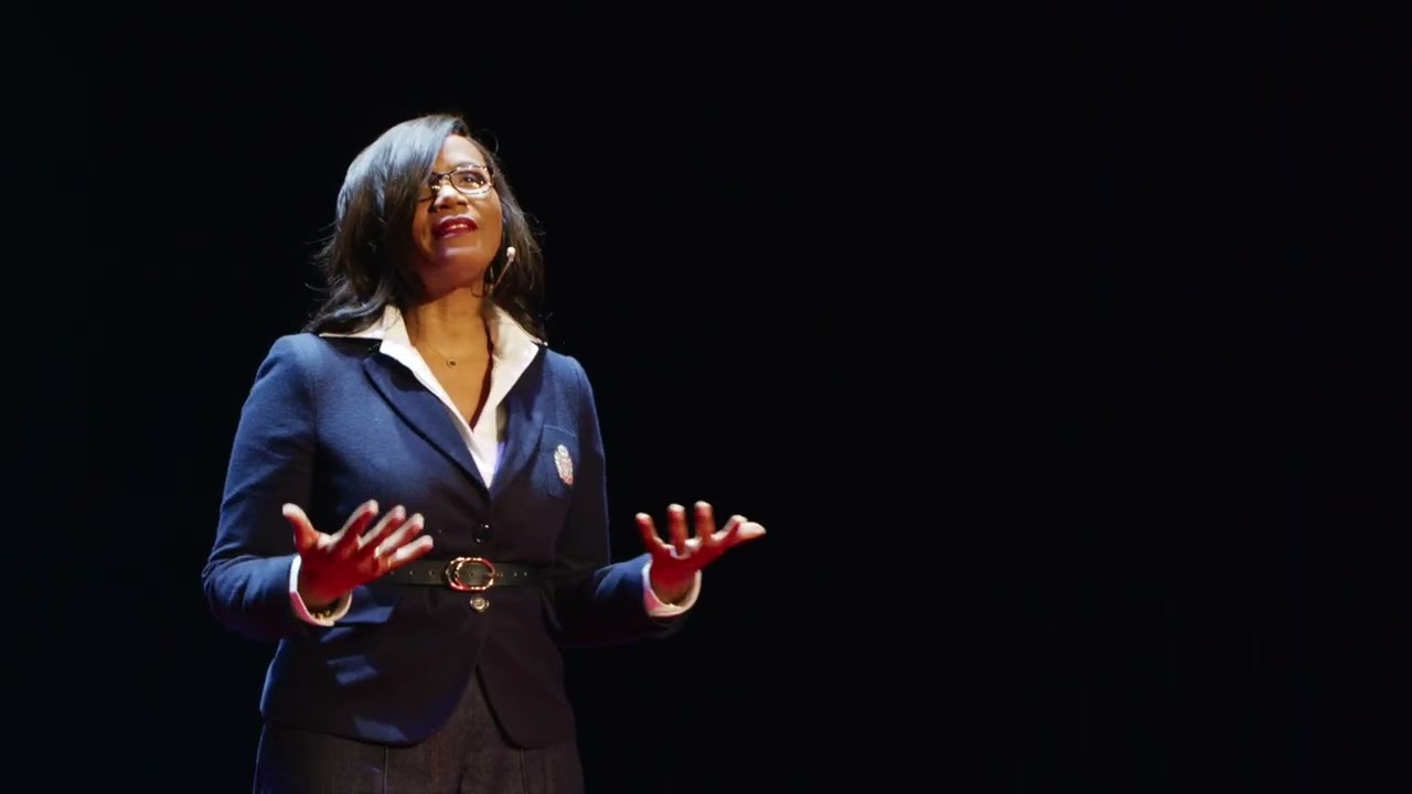 On ne naît pas leader, on le devient ! | Elisabeth Moréno | TEDxMontmartre