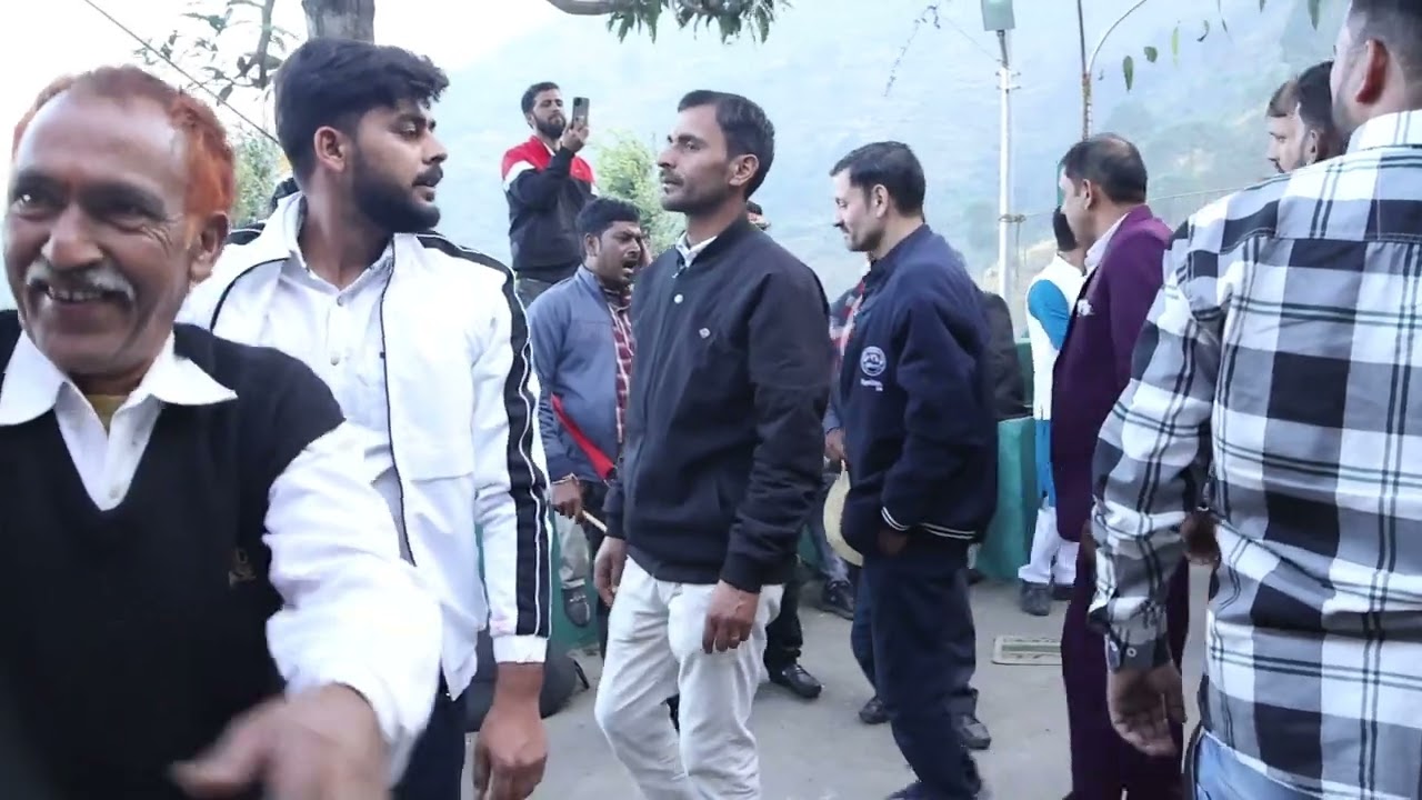 भतीजे की शादी में तबातोड़ मंडान लगा जब