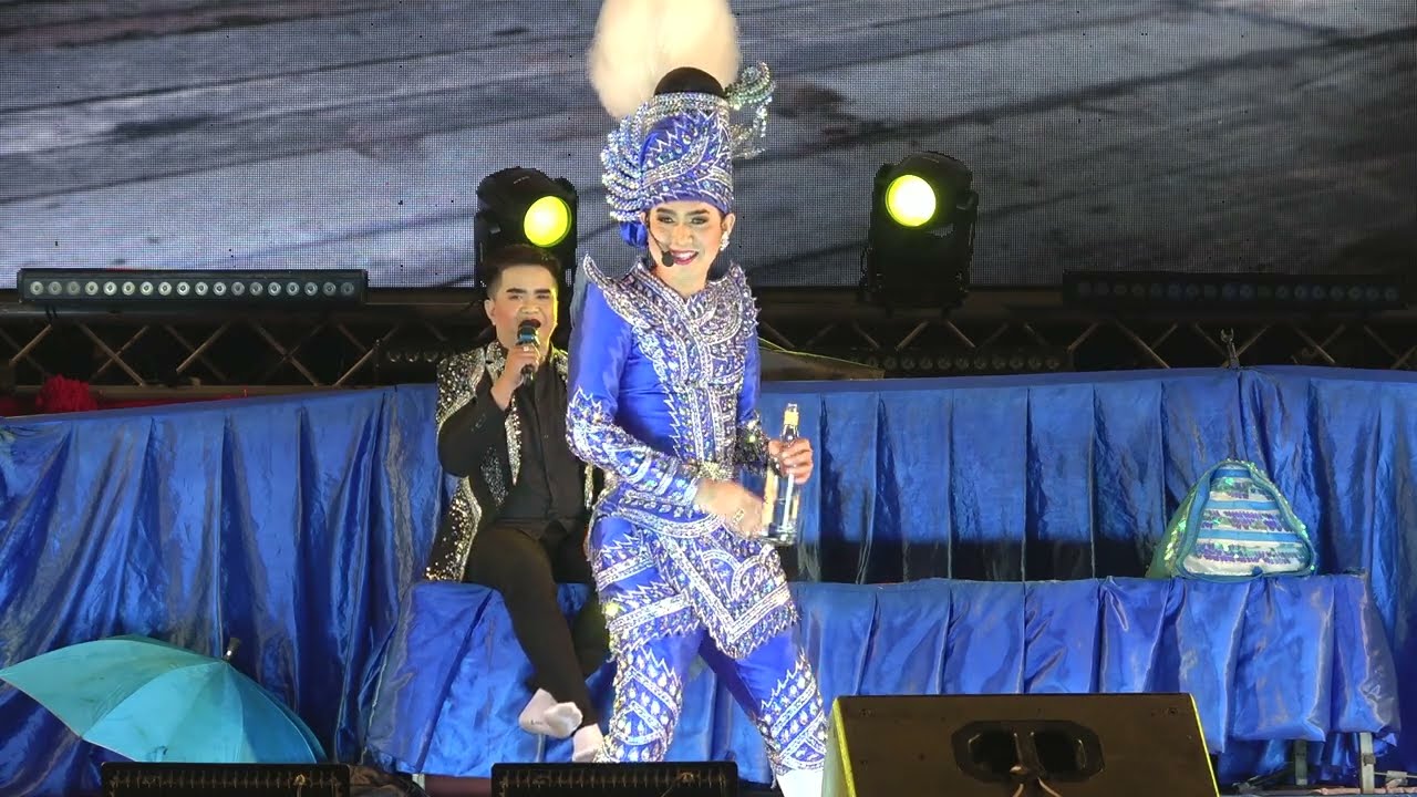 ฉากแรก 2 พระเอก กุ้ง สุธิราช (ชุดใหม่หล่อมาก) คิง วิชาญ💖งานสดุดีวีรชนบ้านบางระจัน สิงห์บุรี 4 ธ.ค 66