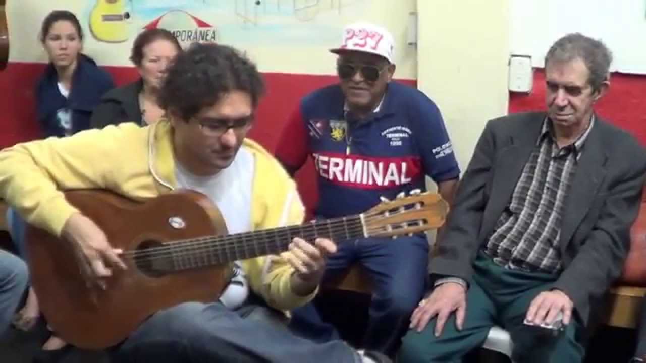 Alessandro Penezzi na Roda de choro da Contemporânea - 19.07.2014