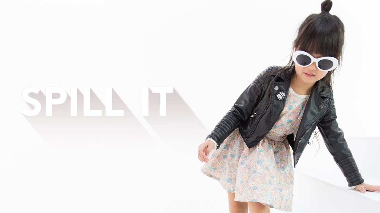 What&rsquo;s In My Bag With Zooey In The City | Spill It | Refinery29