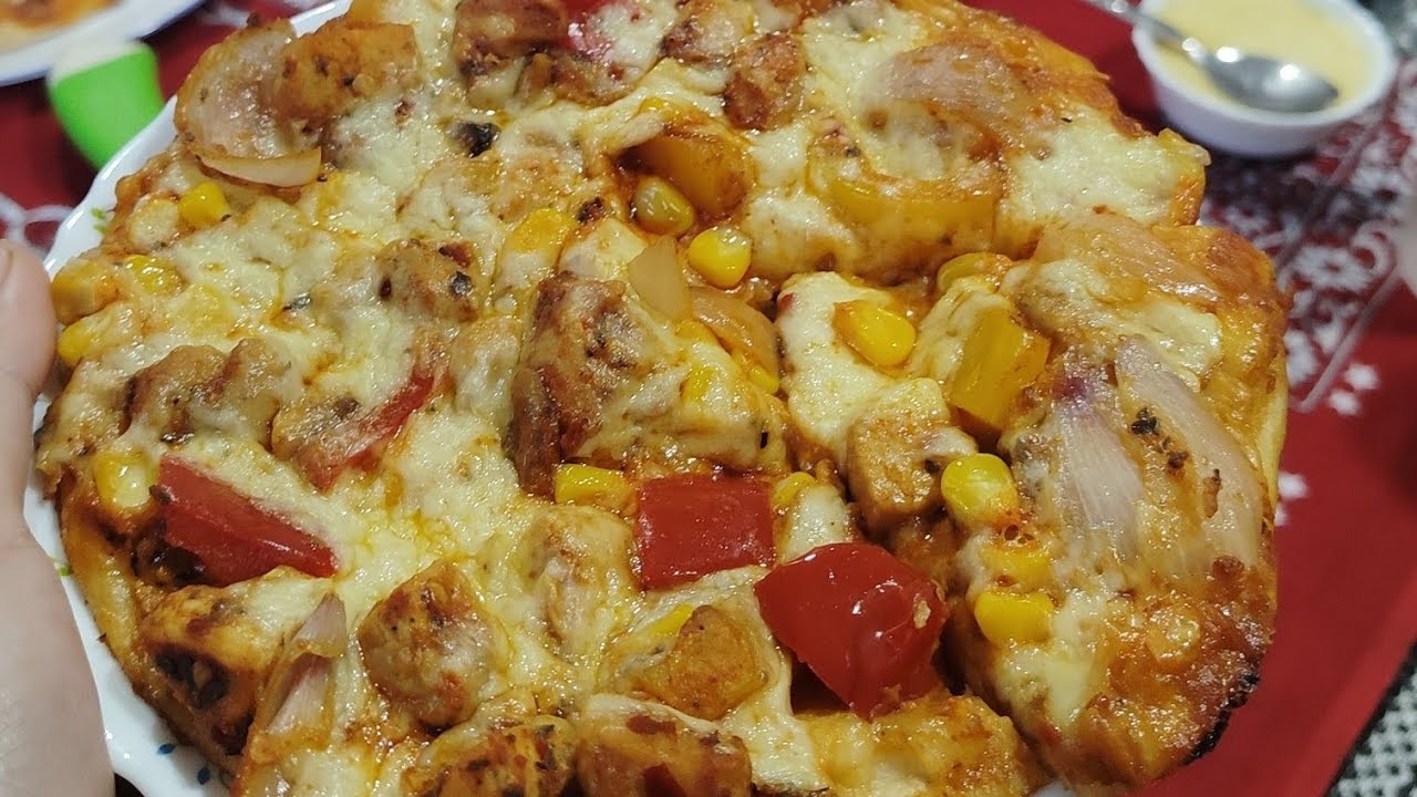 chicken veggies thin crust pizza recipe | how to make pizza | easy recipe| ramadan special...