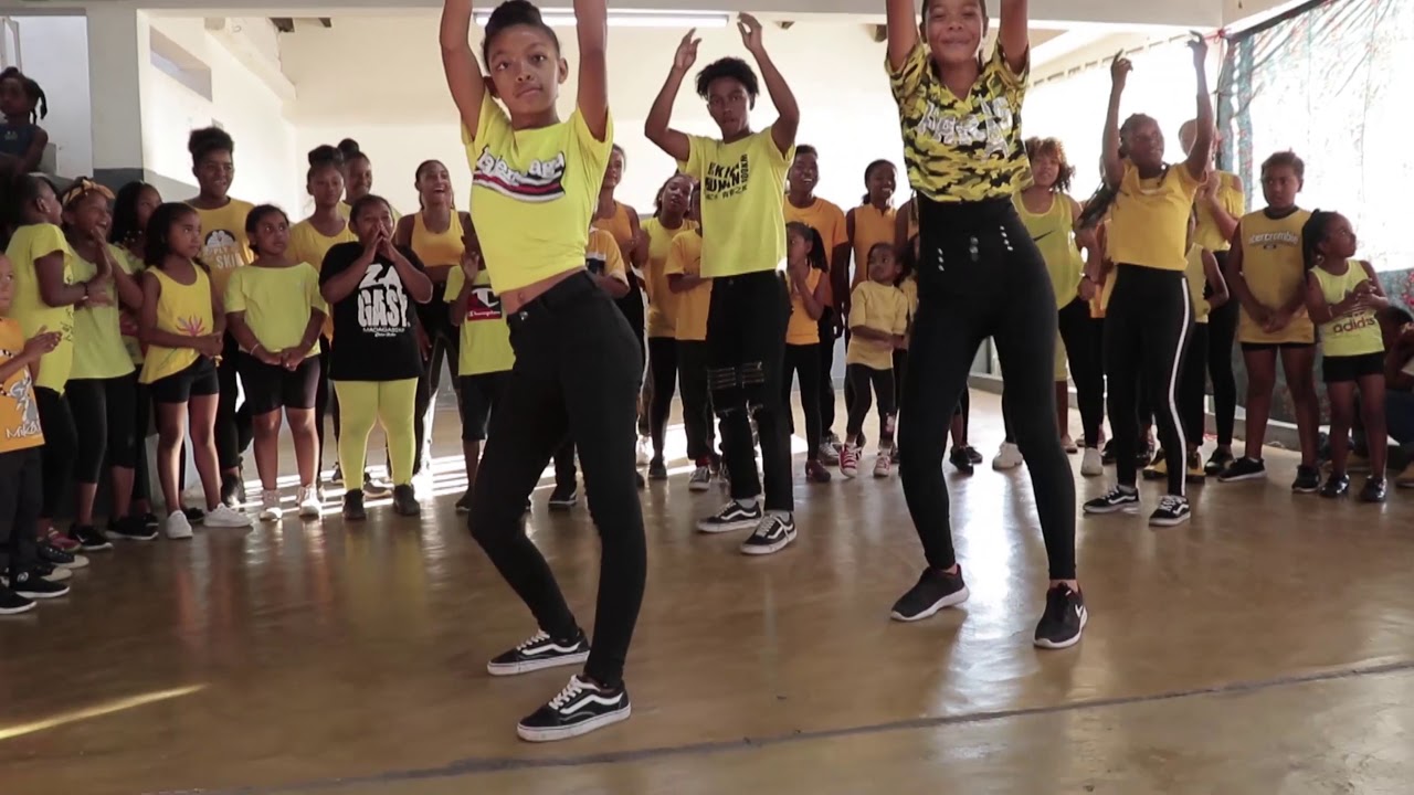 Goulam ft Sourette - Money Challenge (From Madagascar 🇲🇬 )