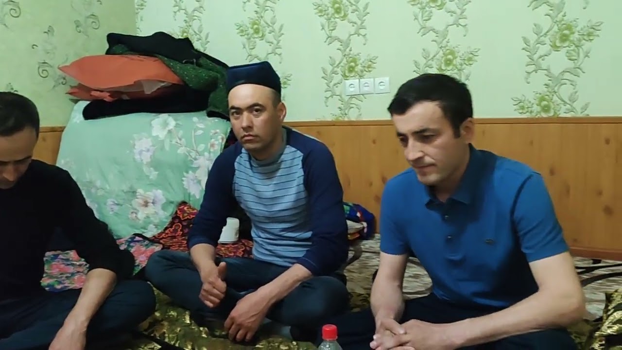 Ифтор дар хонаи бародари гироми Воҷиб Собиров деҳаи Некнот.