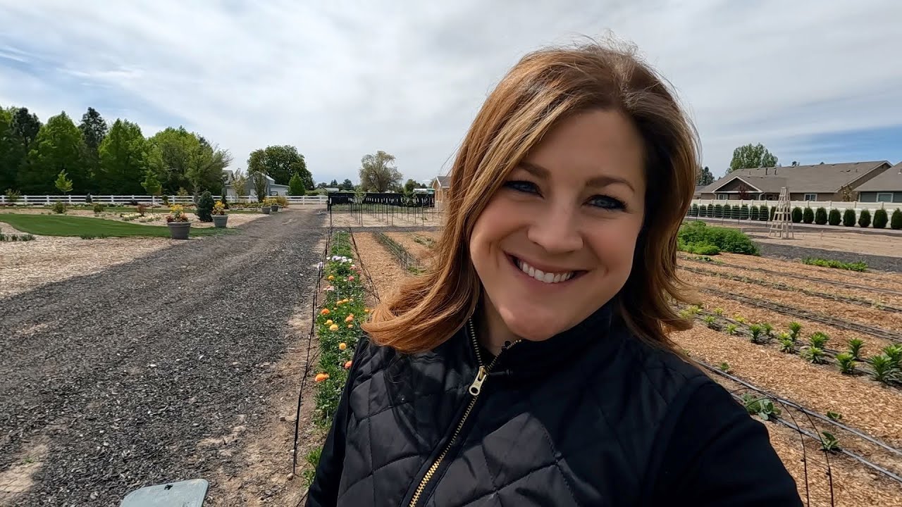 Planting Flower Seedlings & Harvesting Spring Crops! 🌸🥕😁 // Garden Answer