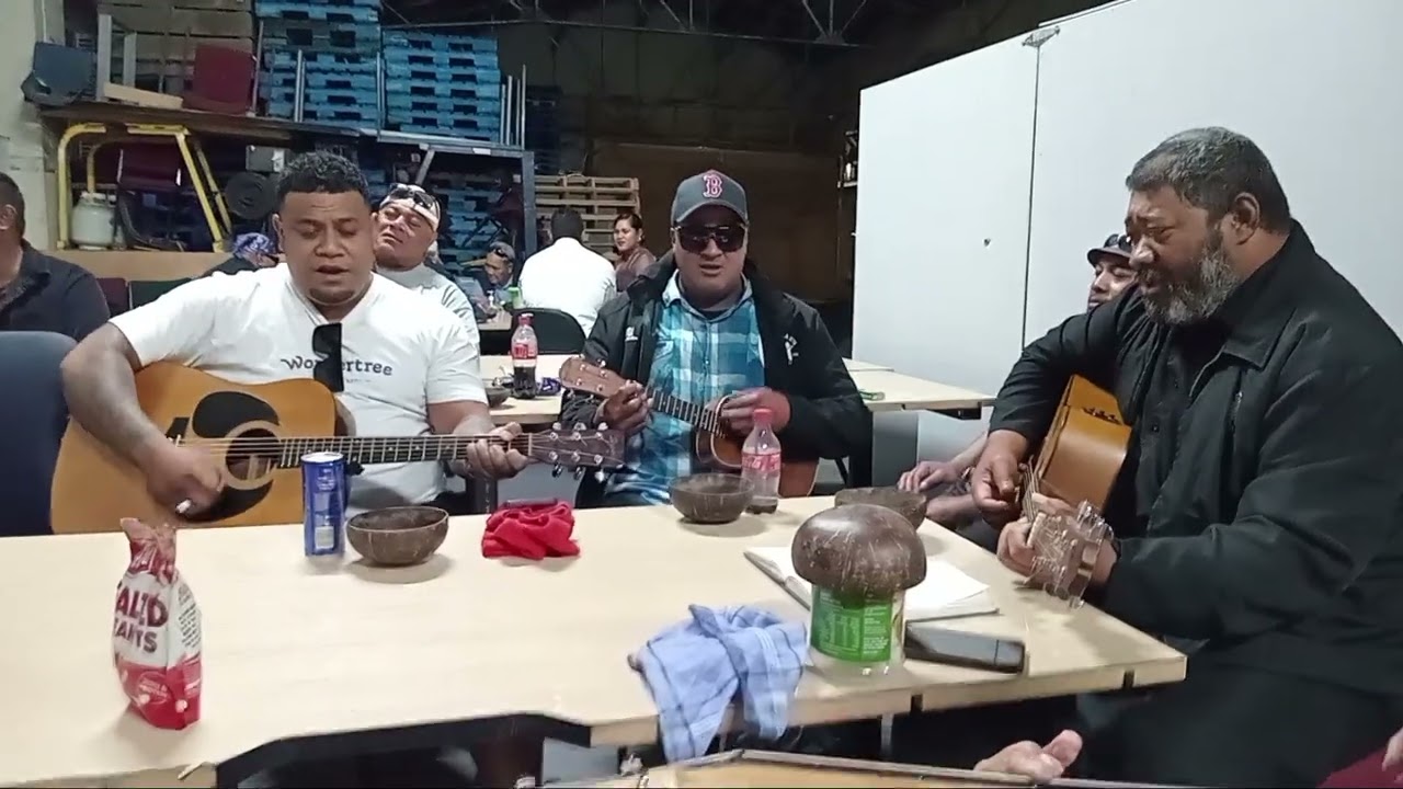 HIVA FAKALOTU - 'Oku Ou Vakai Ha Maama - @ Kava Bar