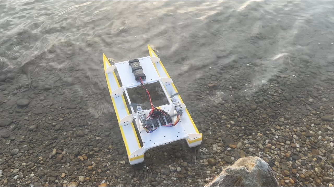 3D printed Quad Prop RC Catamaran - first run with battery in front