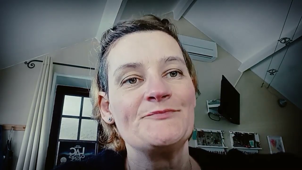 ASMR FR chuchot&eacute; - Mes fards &agrave; paupi&egrave;re