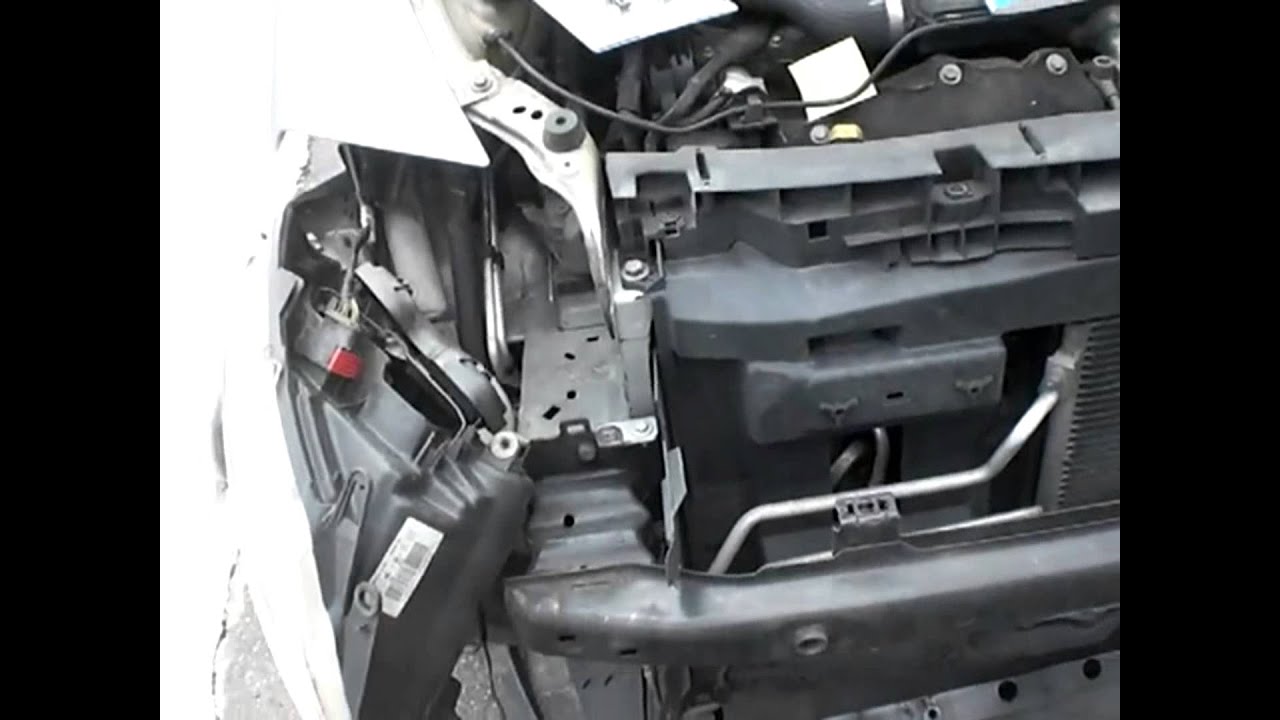 CITROËN C3: comment changer une ampoule de phare.