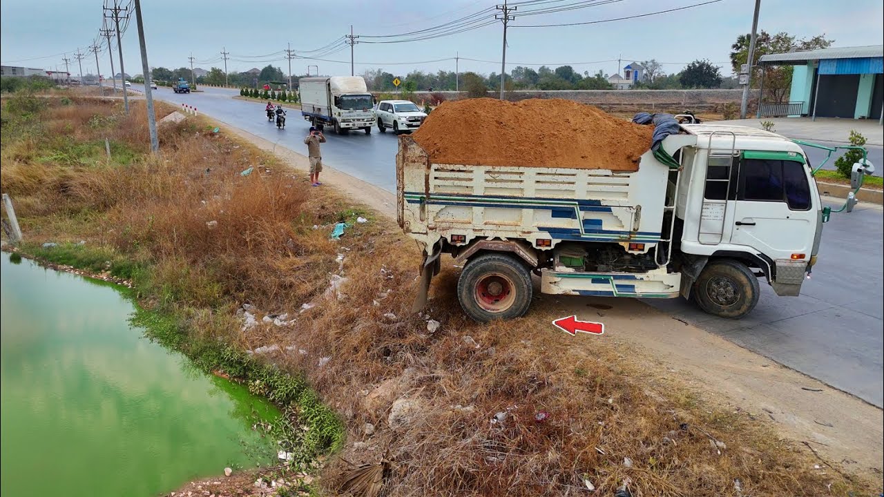 Processing Landfill Project! Using Dump Truck 5Ton Unload & Dozer KOMATSU near Street Highways 