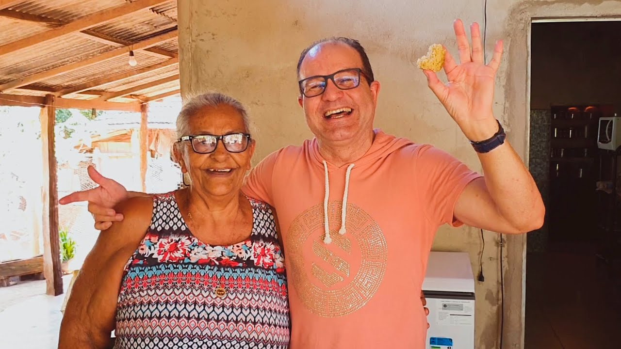 Bolo de Arroz ft. Tia Zina | Na Cozinha com Oloares Ferreira